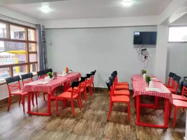Food and dining in Lava hotel